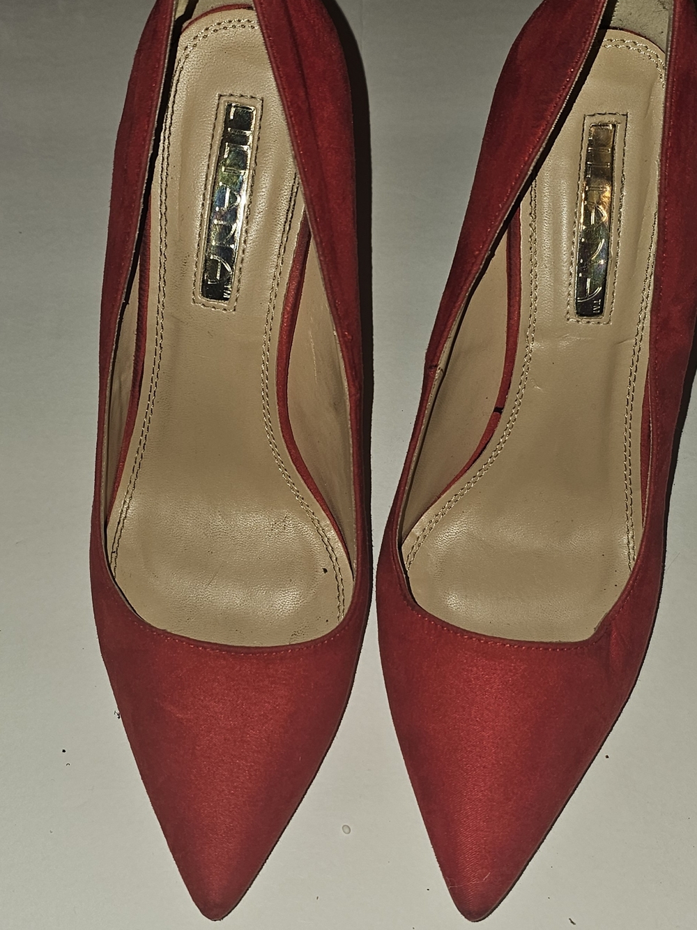 Red Pointed-Toe Women's Pumps - Unbranded Size 10